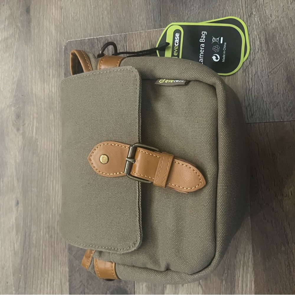 Stylish Tan Camera bag